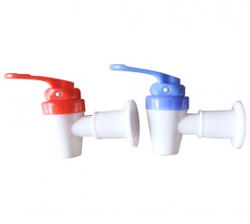 Water dispenser tap
