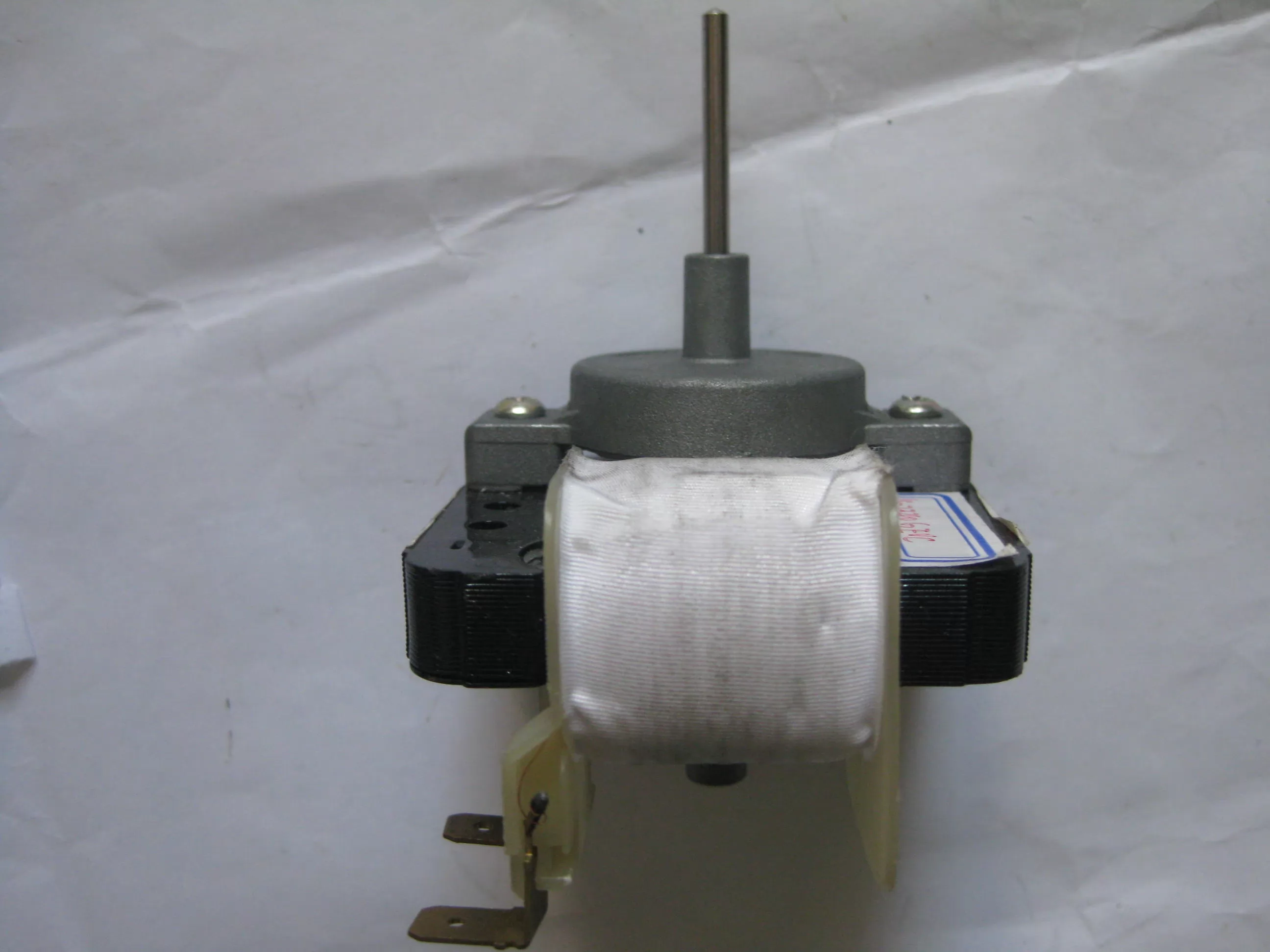 Refrigerator motor Refrigerator motor